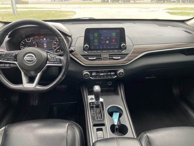 Used 2019 Nissan Altima 2.5 Platinum image 3