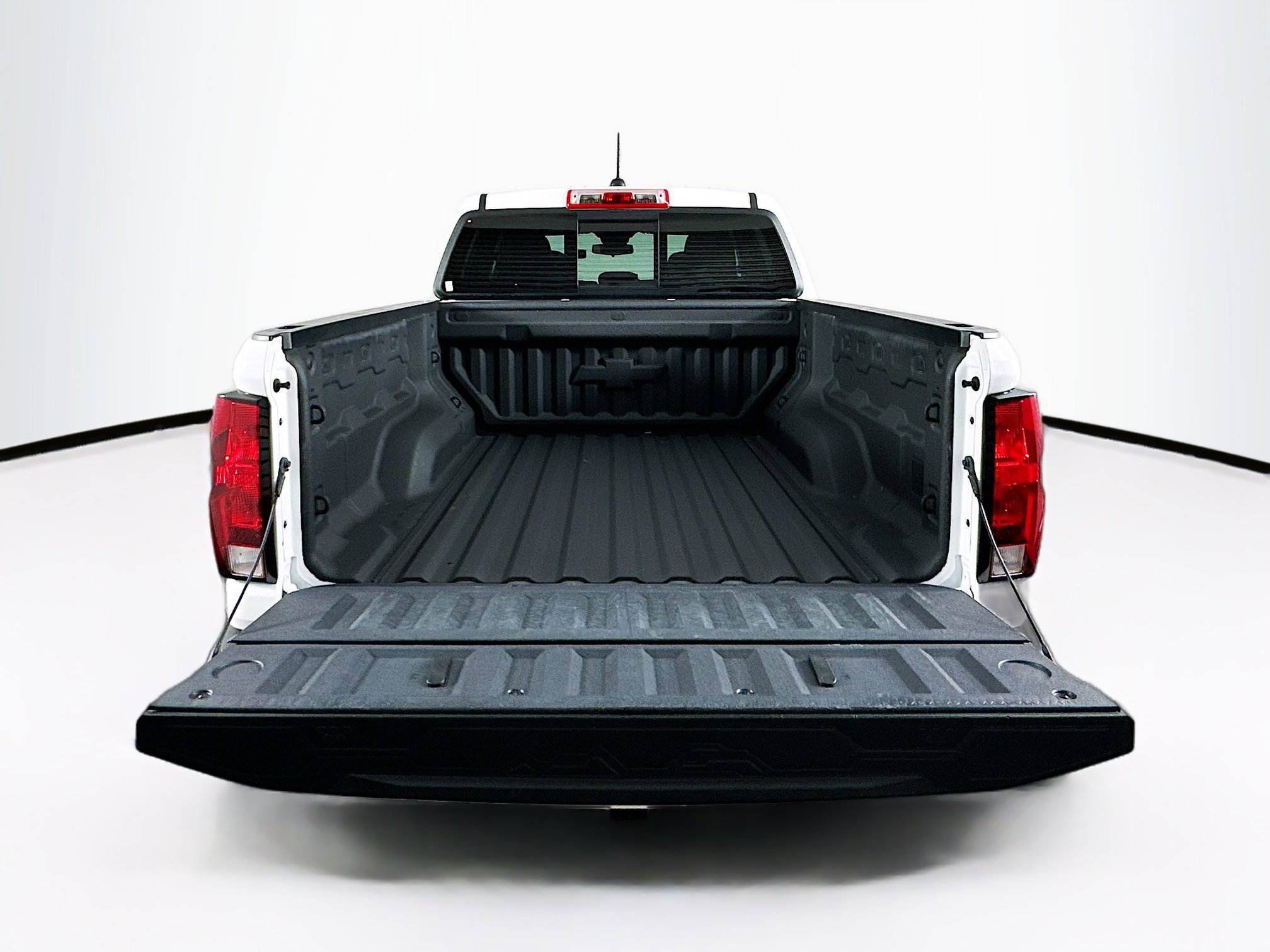 Used 2024 Chevrolet Colorado LT w/ LT Convenience Package image 28