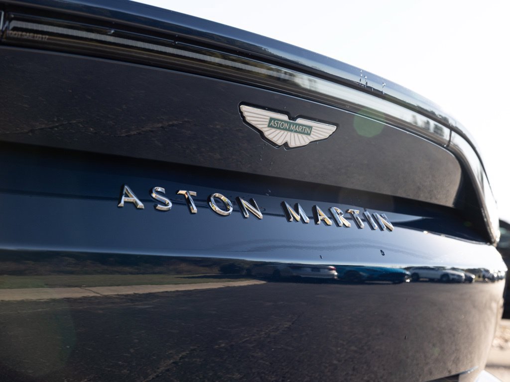 Used 2025 Aston Martin V8 Vantage Coupe RWD image 47