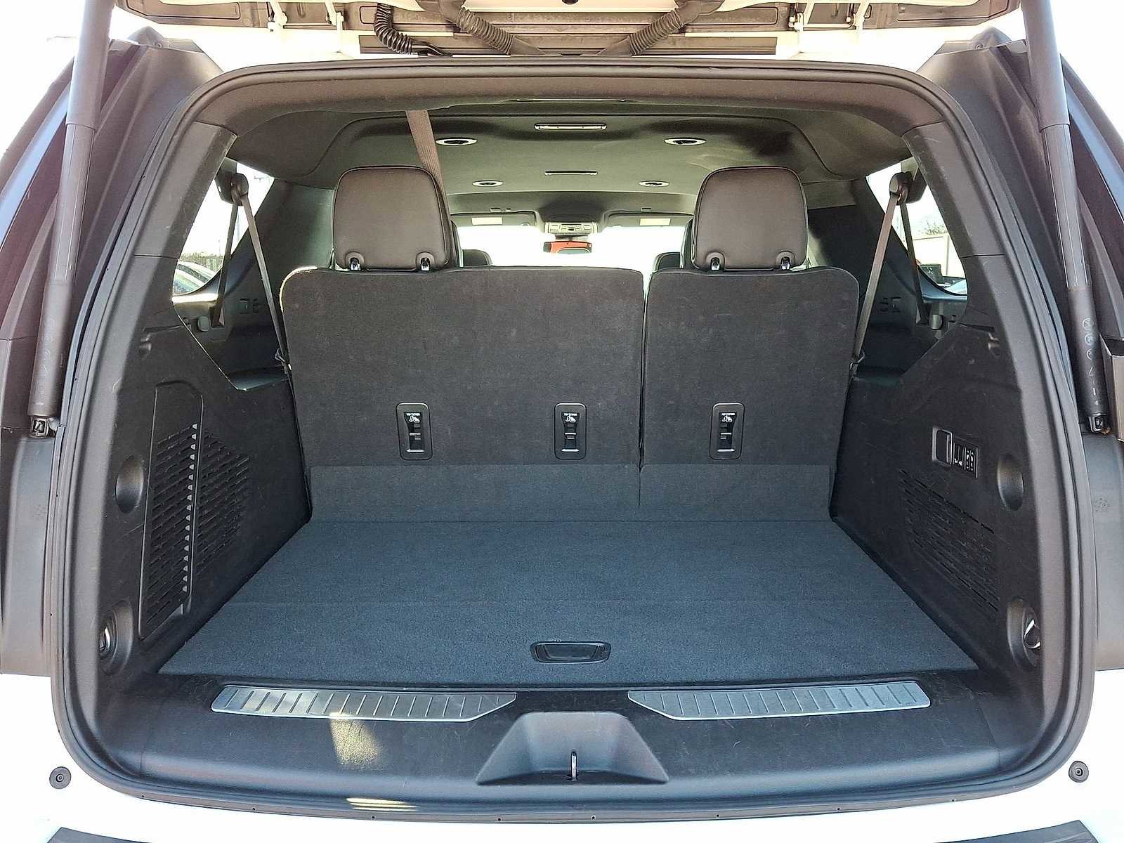 Certified 2023 Chevrolet Suburban Premier image 31