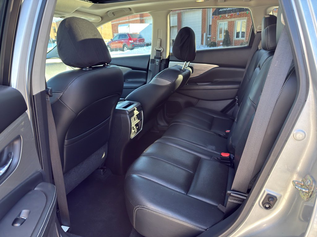 Used 2016 Nissan Murano Platinum w/ Platinum Technology Package image 20