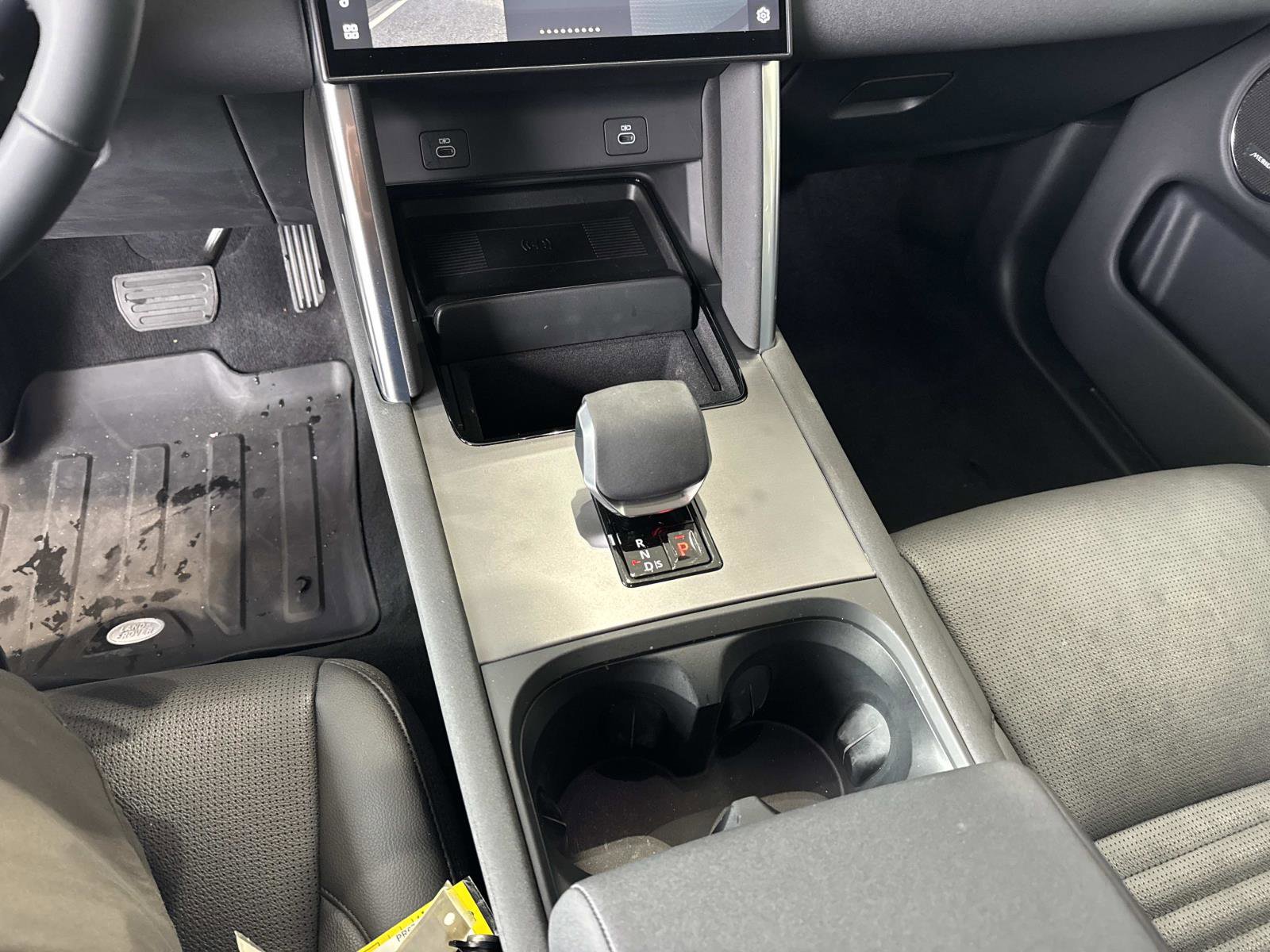 Certified 2025 Land Rover Discovery Sport S image 27