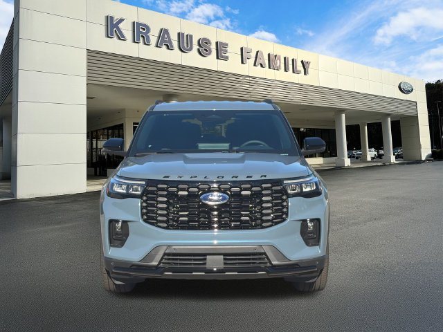 New 2026 Ford Explorer ST-Line w/ ST-Line Street Pack RWD image 2