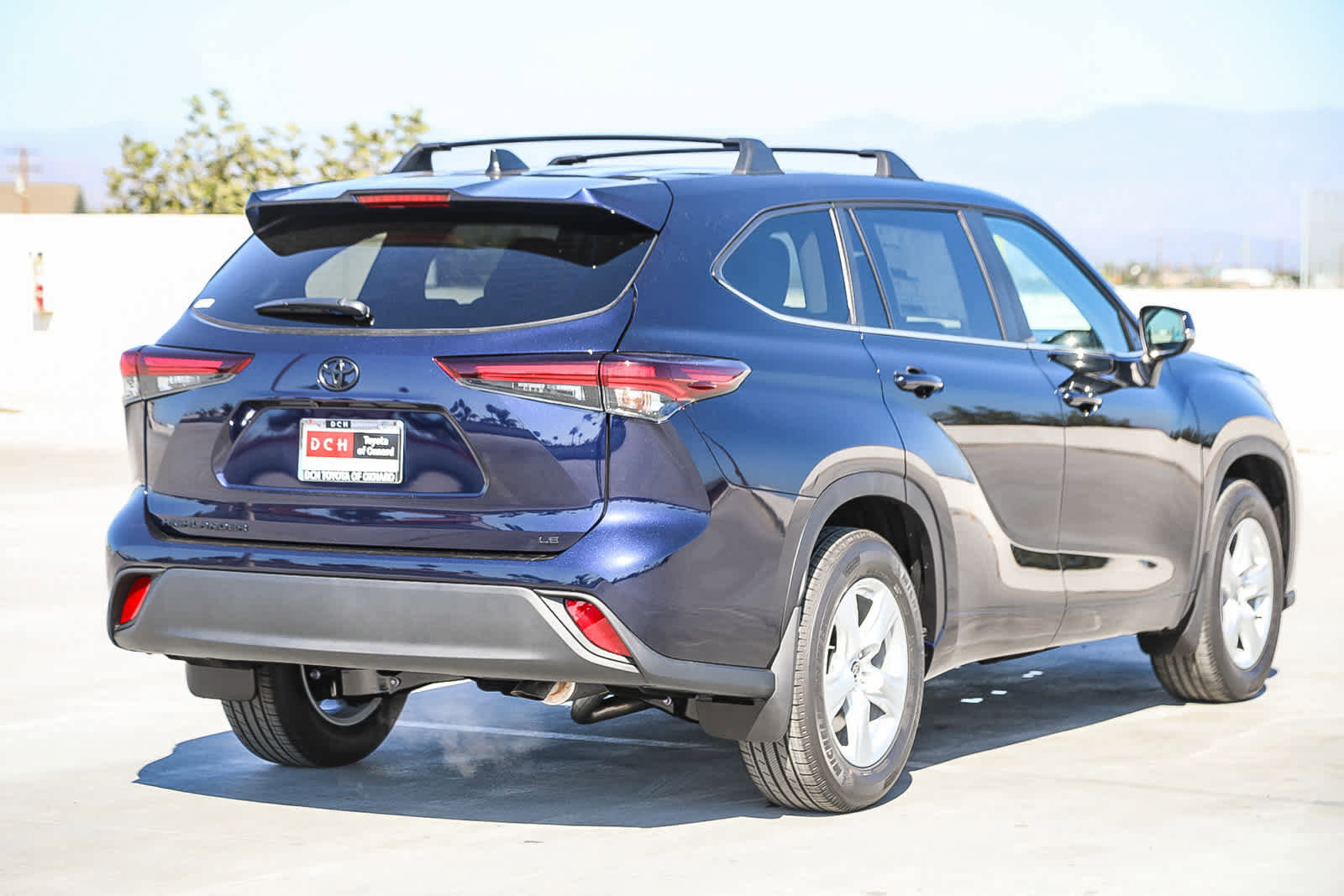 New 2025 Toyota Highlander LE image 4