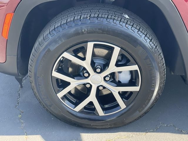 Used 2024 Jeep Grand Cherokee Limited AWD/4WD image 39