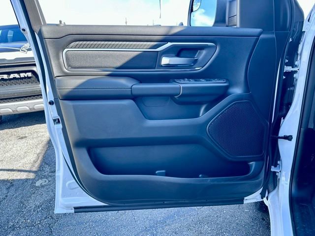 New 2026 RAM 1500 4x4 Crew Cab image 14
