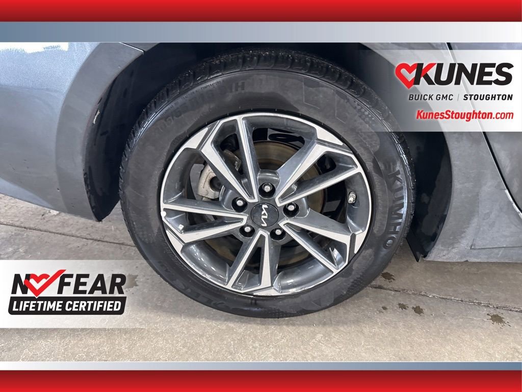 Used 2024 Kia Forte LXS image 13