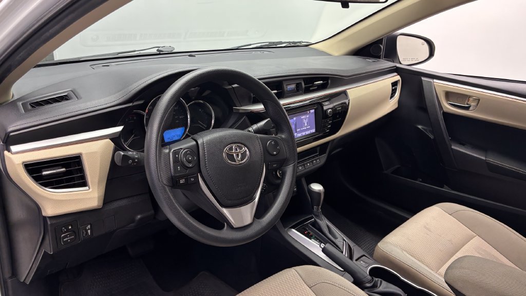 Used 2014 Toyota Corolla LE FWD image 11