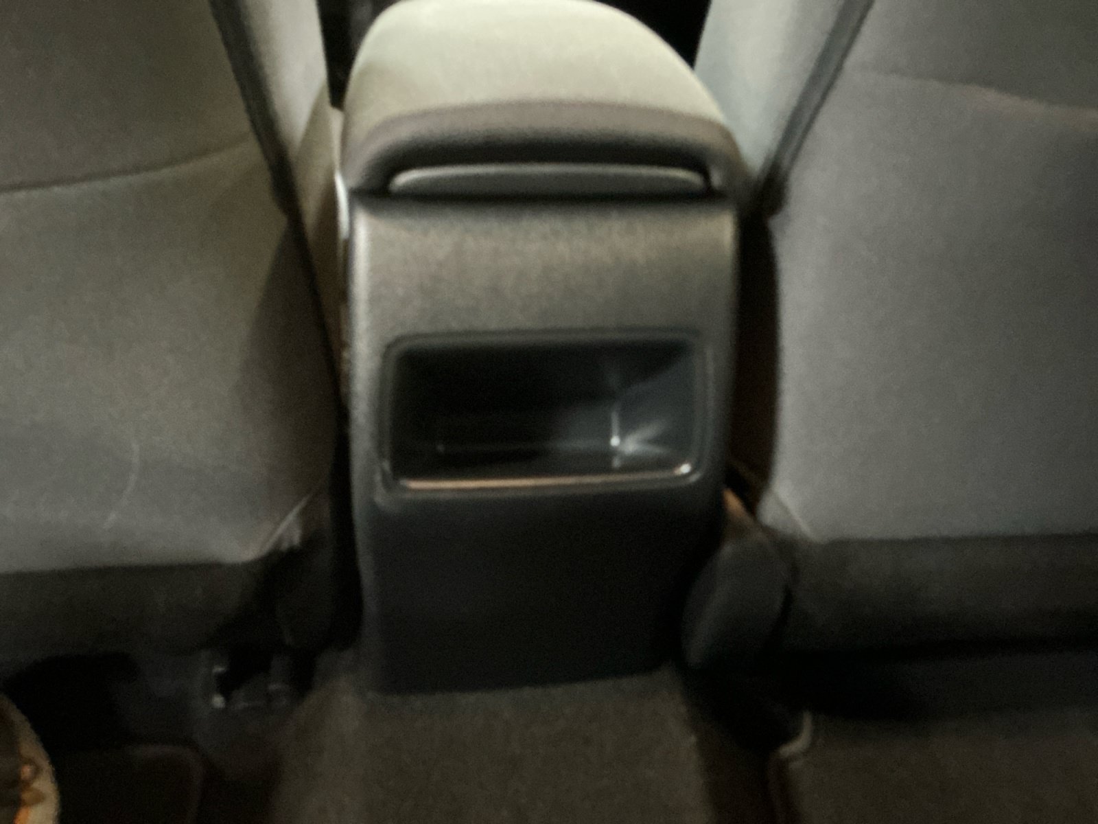 Used 2020 Toyota Corolla LE w/ Carpet Mat Package (TMS) FWD image 34