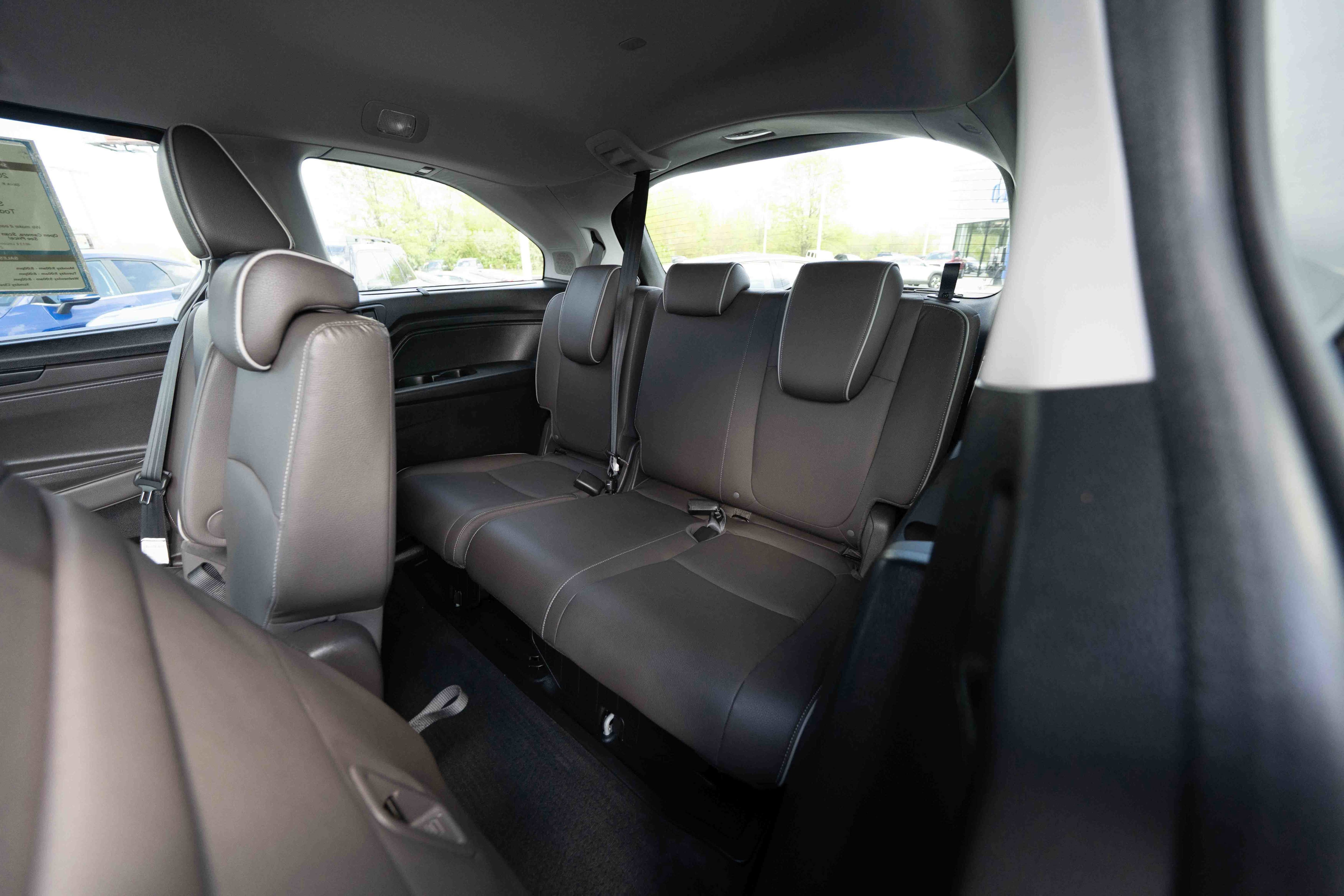 Used 2024 Honda Odyssey Elite image 25