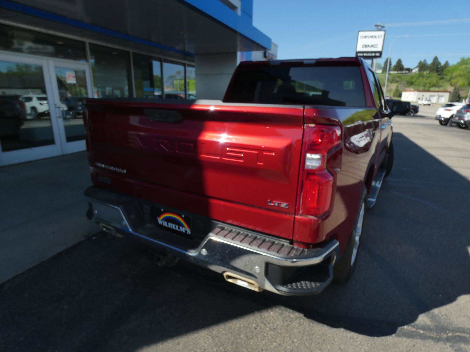 Used 2023 Chevrolet Silverado 1500 LTZ w/ Z71 Off-Road Package AWD/4WD image 3