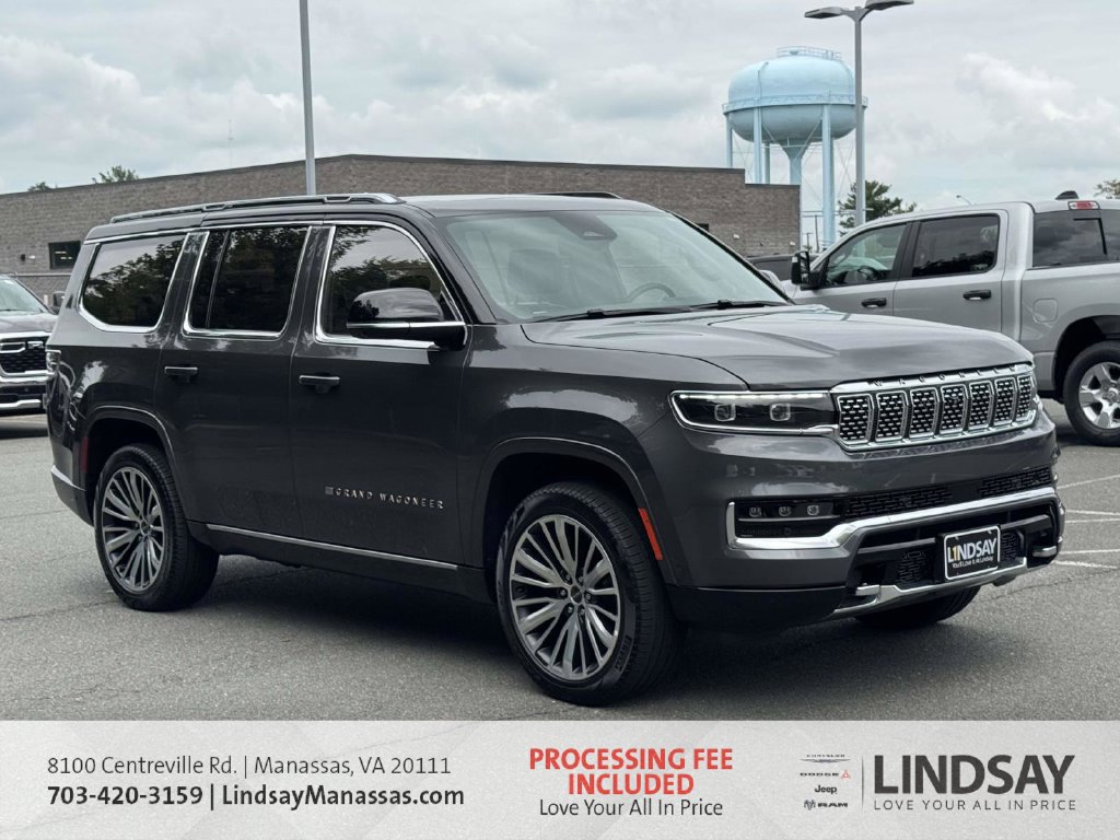 Used 2024 Jeep Grand Wagoneer Series III w/ HD Trailer Tow Package AWD/4WD image 1