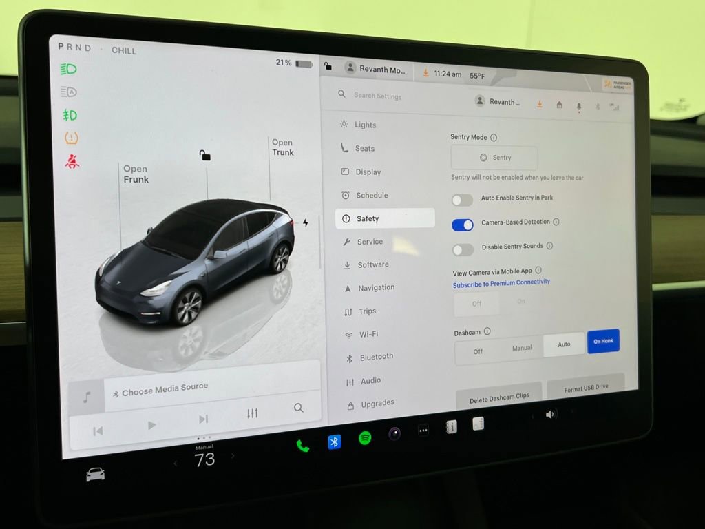 Used 2023 Tesla Model Y Long Range image 31