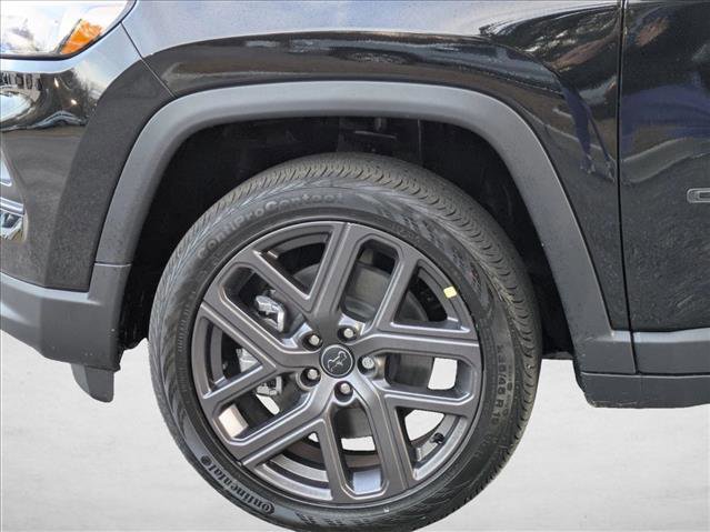 New 2026 Jeep Compass Latitude image 10