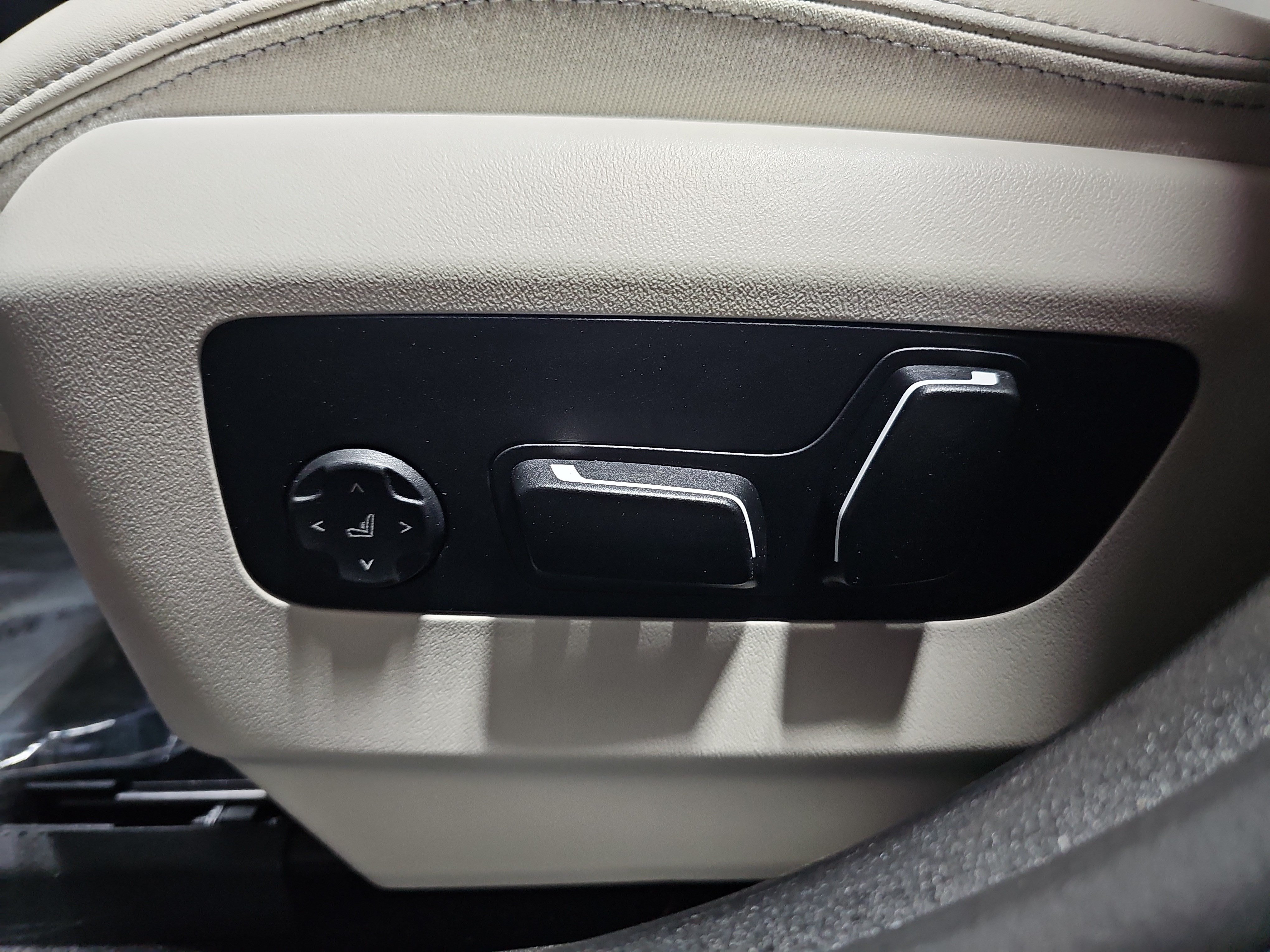 Certified 2026 BMW i5 eDrive40 RWD image 30