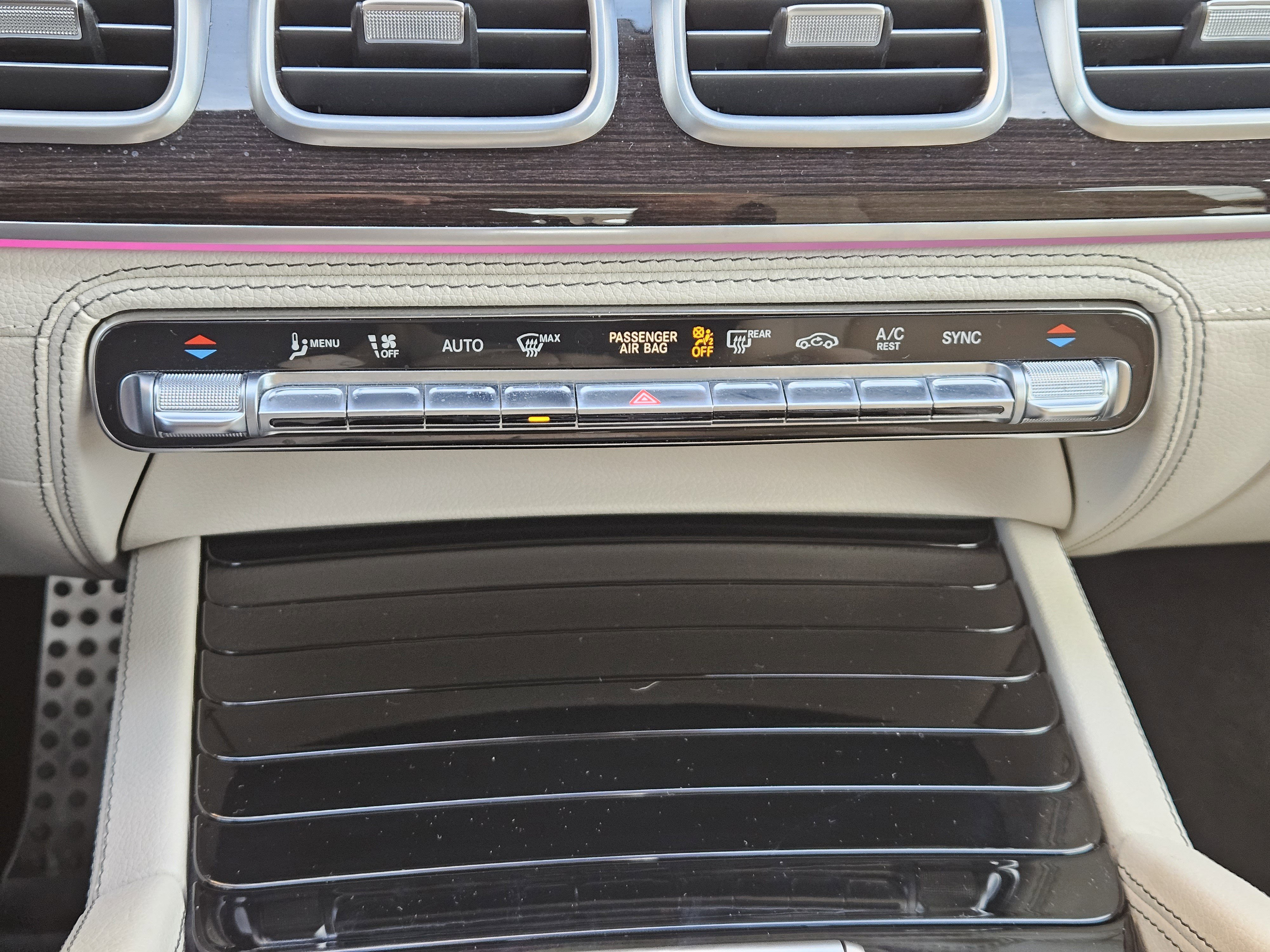 Used 2024 Mercedes-Benz GLS 450 4MATIC image 20