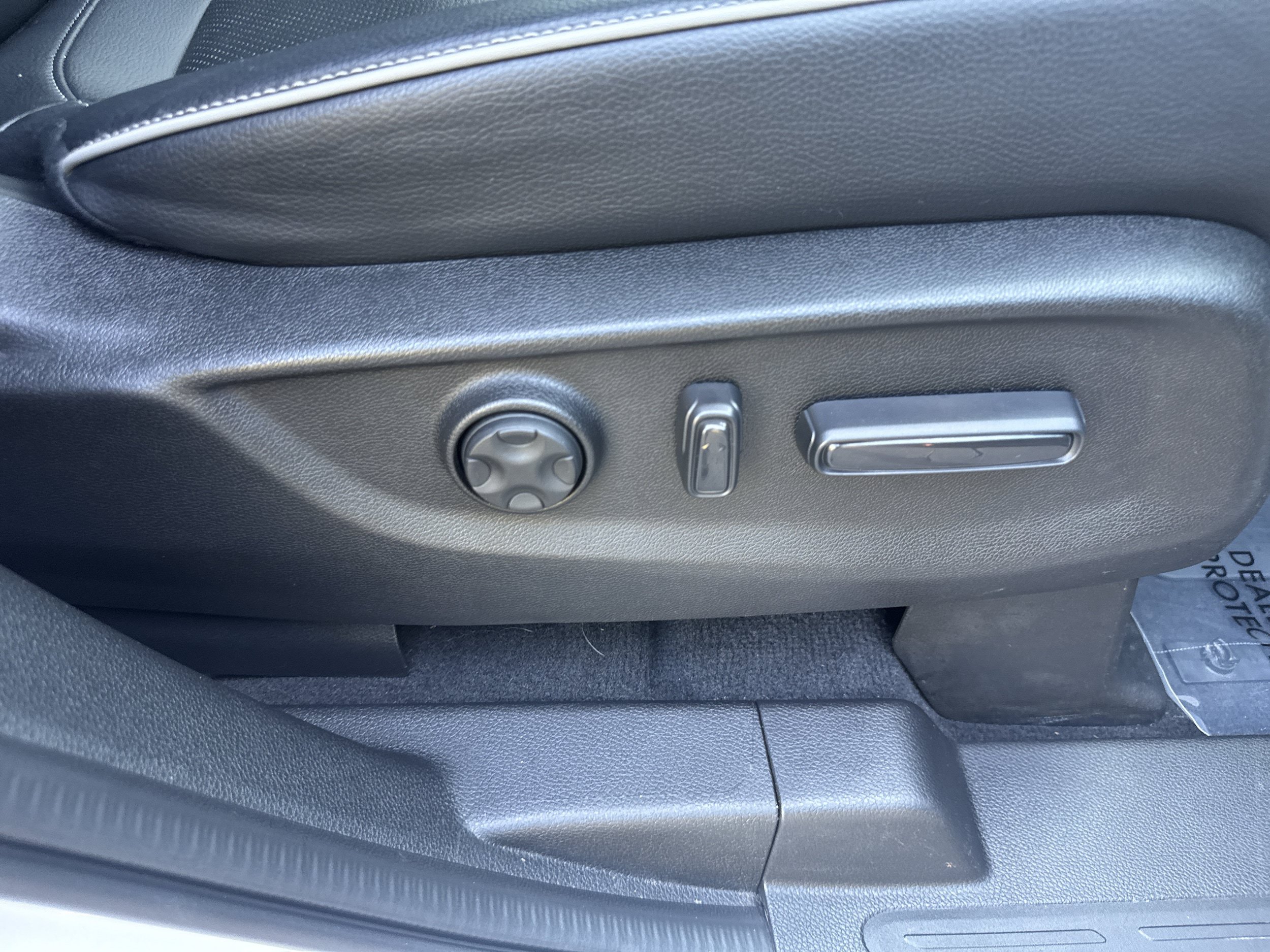 Used 2023 Honda Odyssey Elite image 17