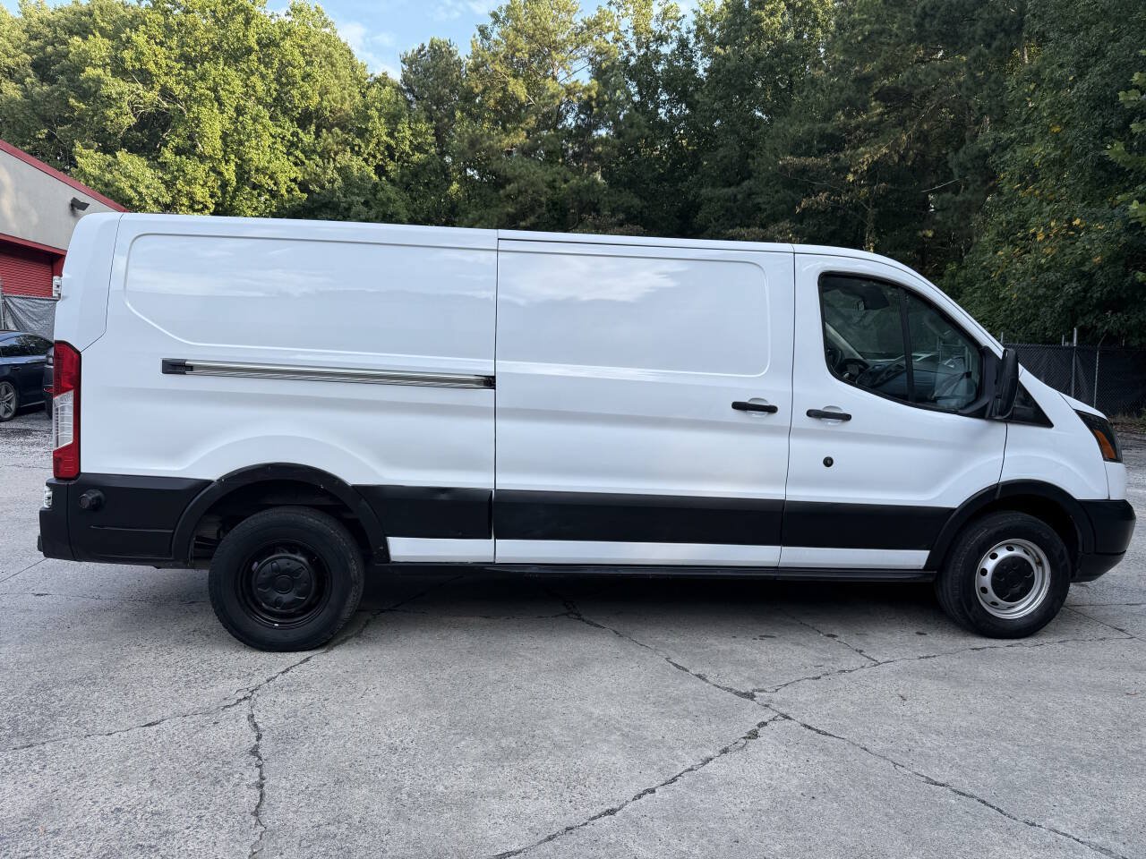 Used 2019 Ford Transit 250 148 Low Roof RWD image 9