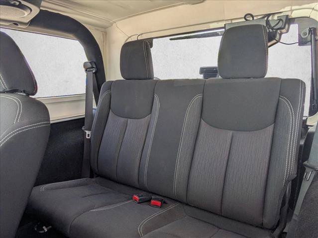Used 2014 Jeep Wrangler Rubicon w/ Power Convenience Group AWD/4WD image 14