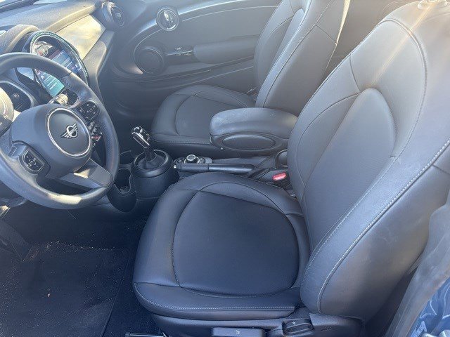 Used 2024 MINI Cooper 2-Door Hardtop image 13
