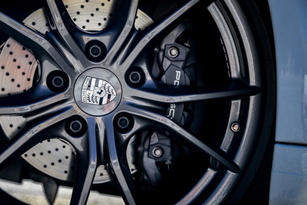 Used 2018 Porsche 911 Carrera T image 16