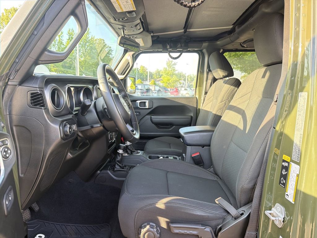 Used 2022 Jeep Wrangler Unlimited Sport AWD/4WD image 11