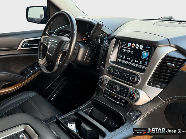 Used 2020 GMC Yukon XL Denali RWD image 17