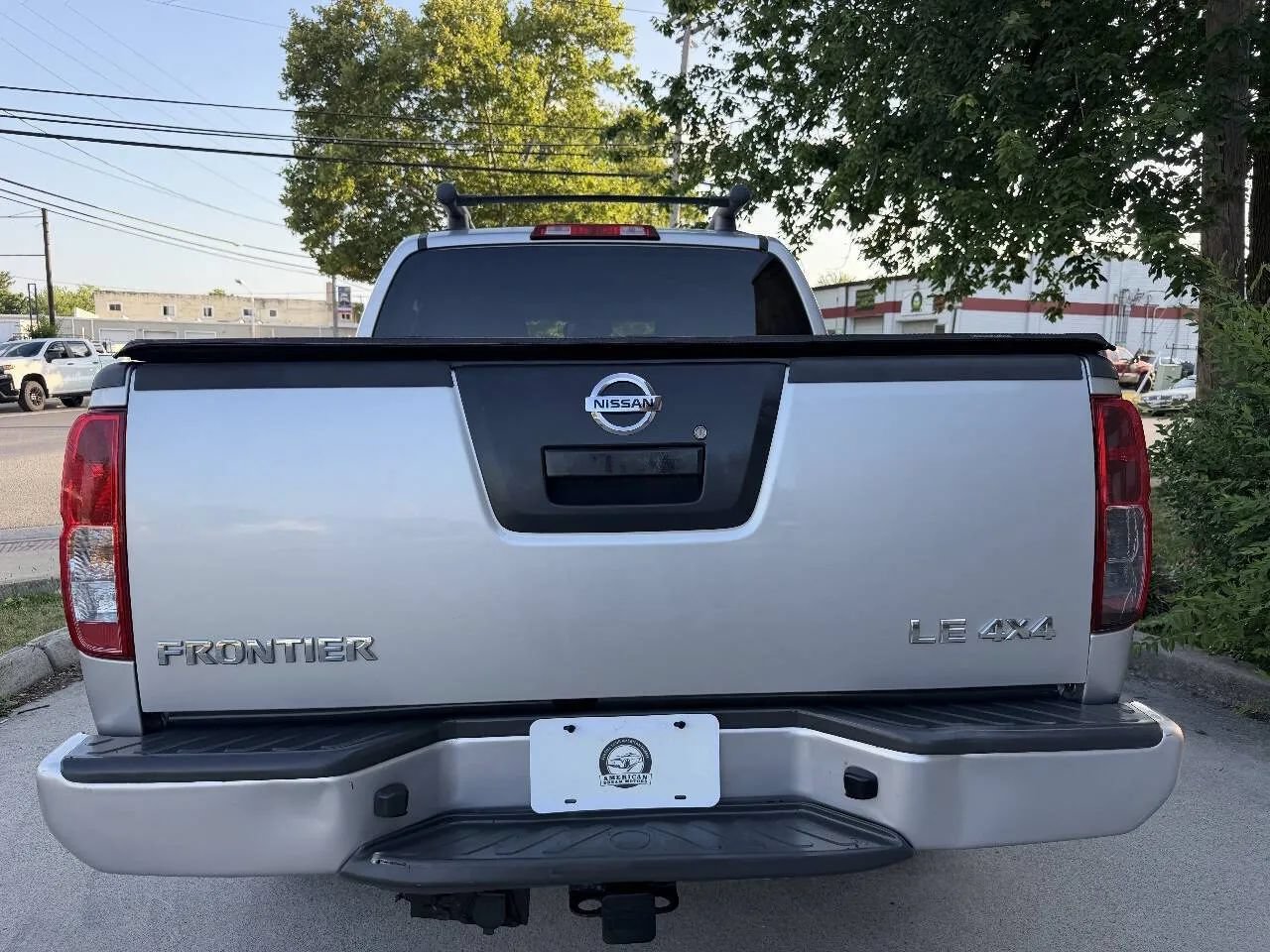 Used 2005 Nissan Frontier LE w/ (X01) Leather Pkg AWD/4WD image 8