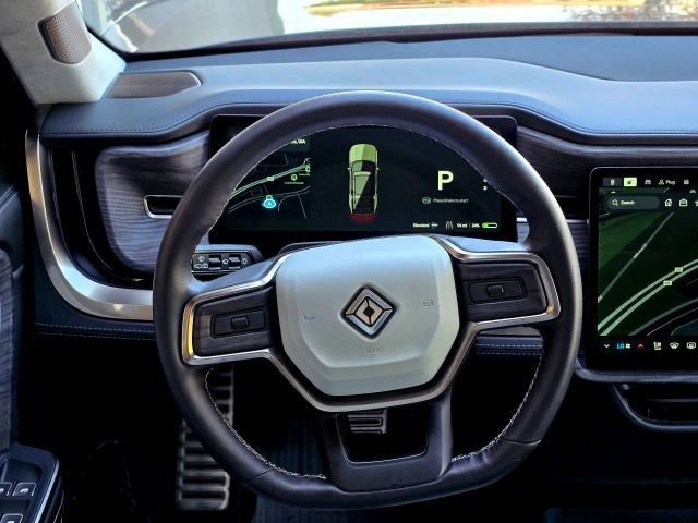 Used 2023 Rivian R1S Launch Edition AWD/4WD image 12