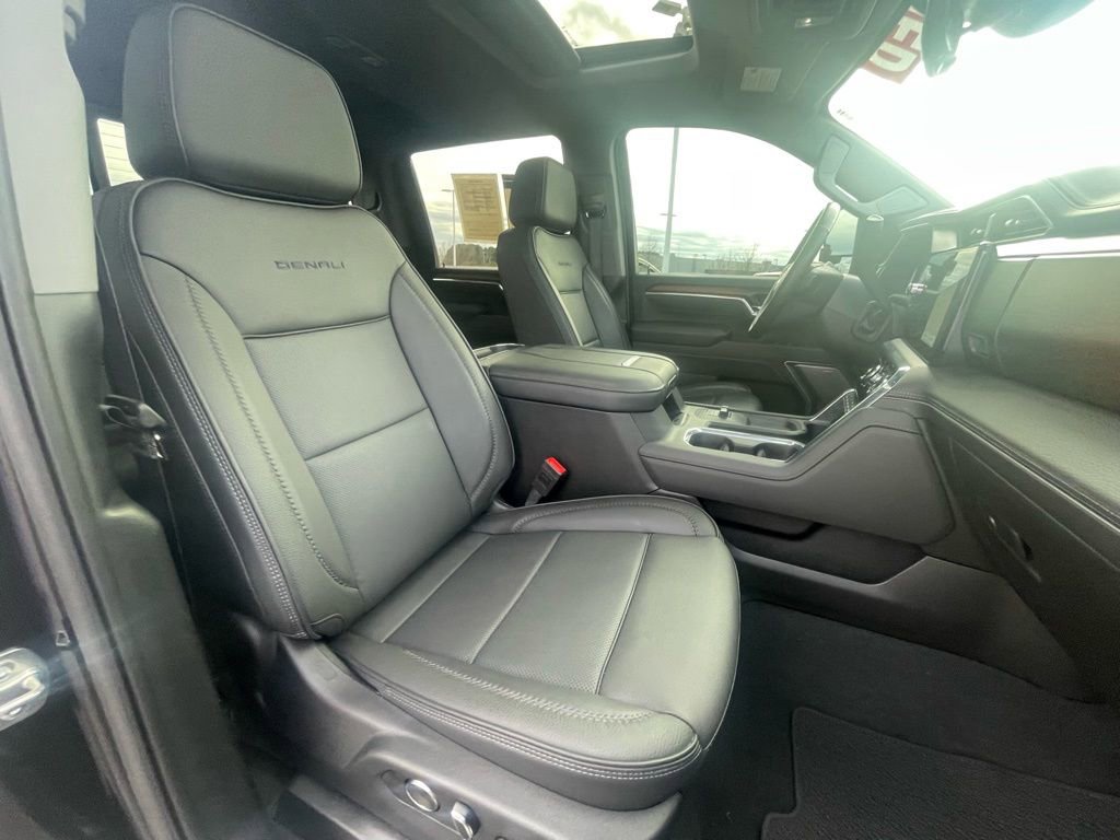 Used 2025 GMC Sierra 2500 Denali w/ Denali Reserve Package image 30