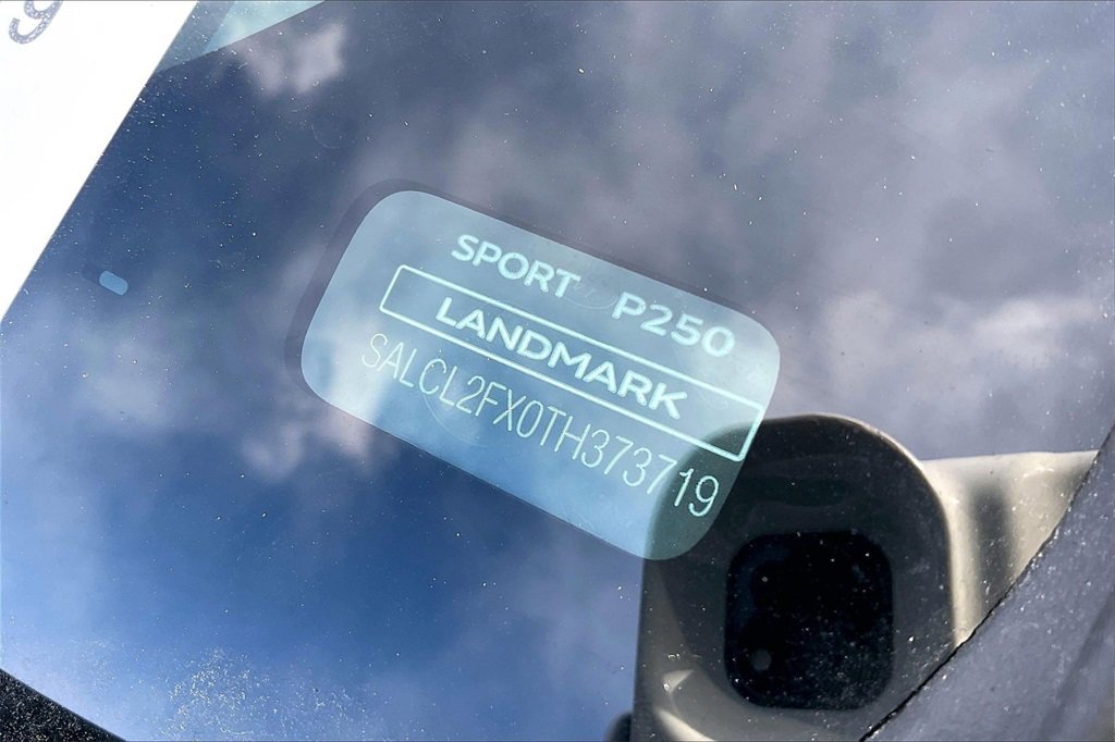 New 2026 Land Rover Discovery Sport Landmark image 9