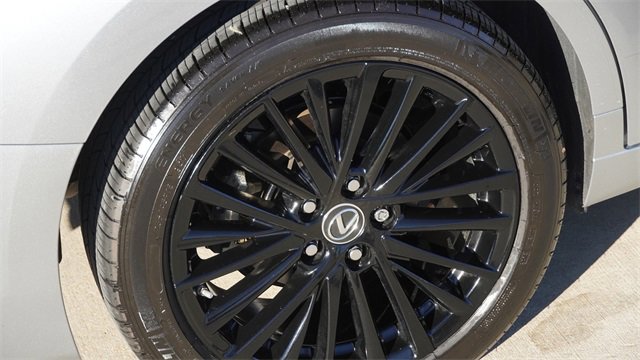 Used 2024 Lexus ES 250 w/ Premium Package image 11