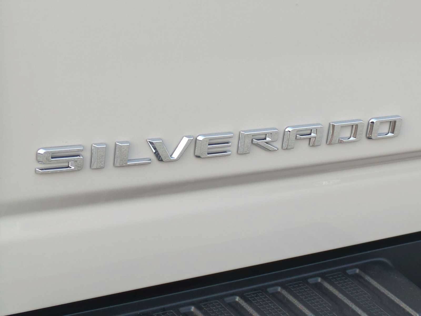 New 2026 Chevrolet Silverado 2500 Custom w/ Custom Value Package AWD/4WD image 9