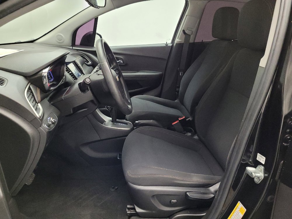 Used 2019 Chevrolet Trax LS image 17