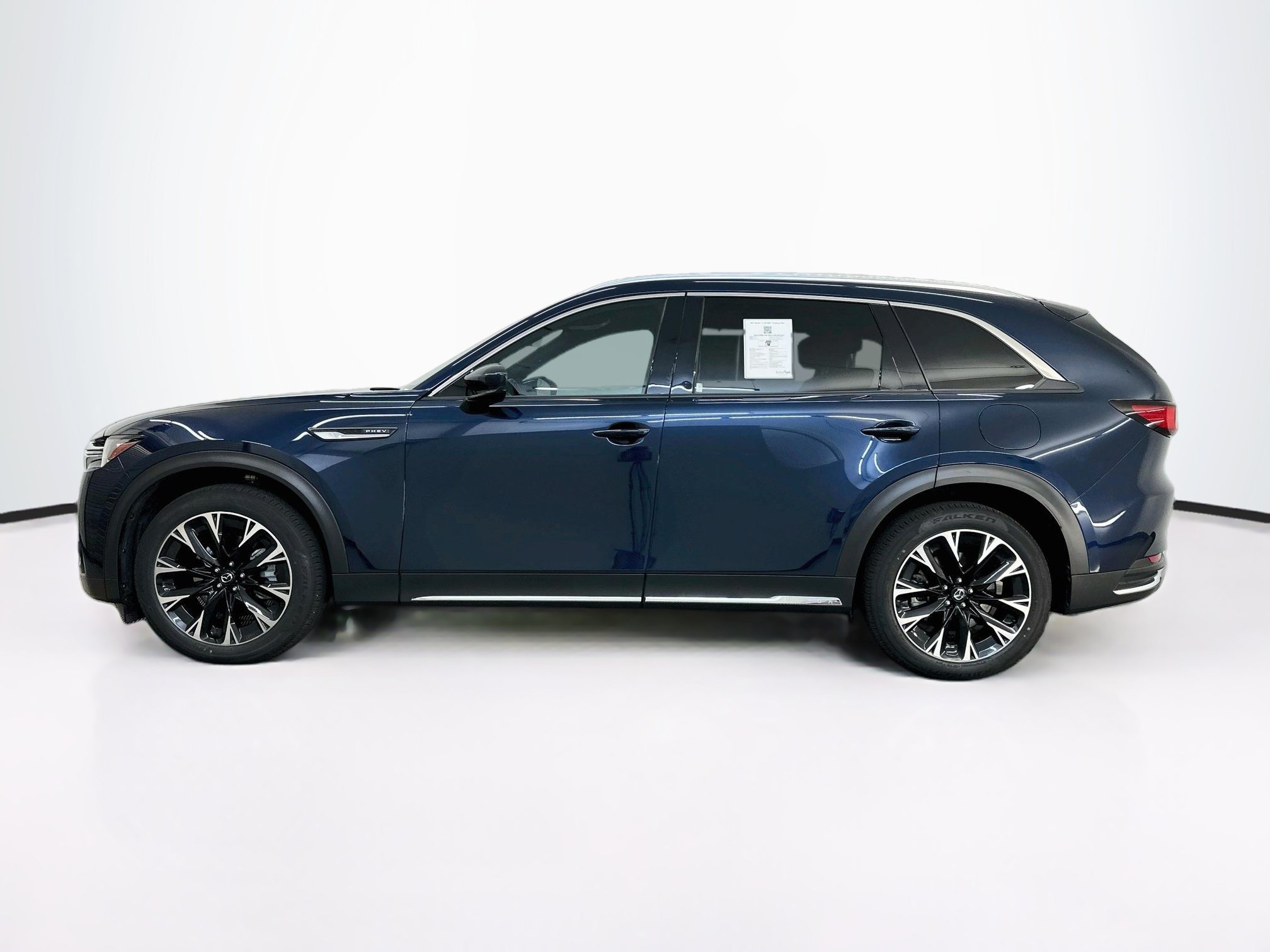 Used 2024 MAZDA CX-90 Plug-In Hybrid w/ Premium Plus AWD/4WD image 4
