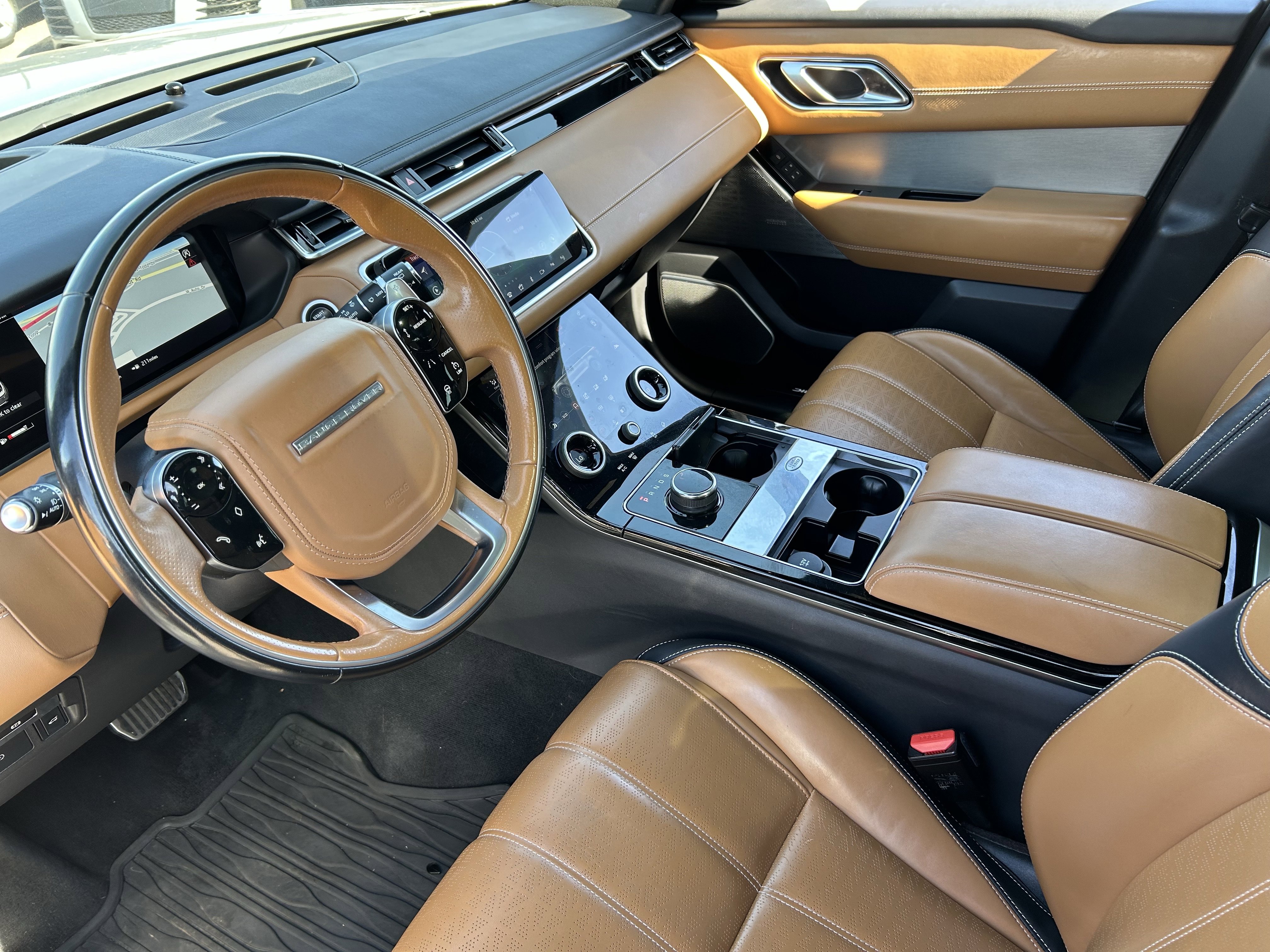 Used 2019 Land Rover Range Rover Velar R-Dynamic HSE AWD/4WD image 18