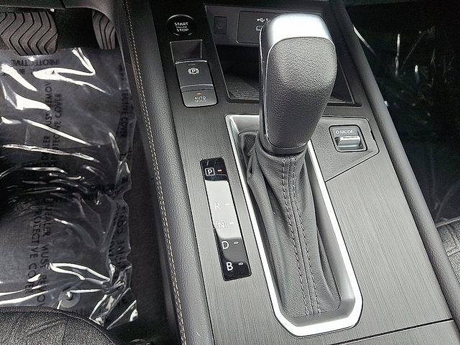 New 2025 Nissan Kicks SV image 9