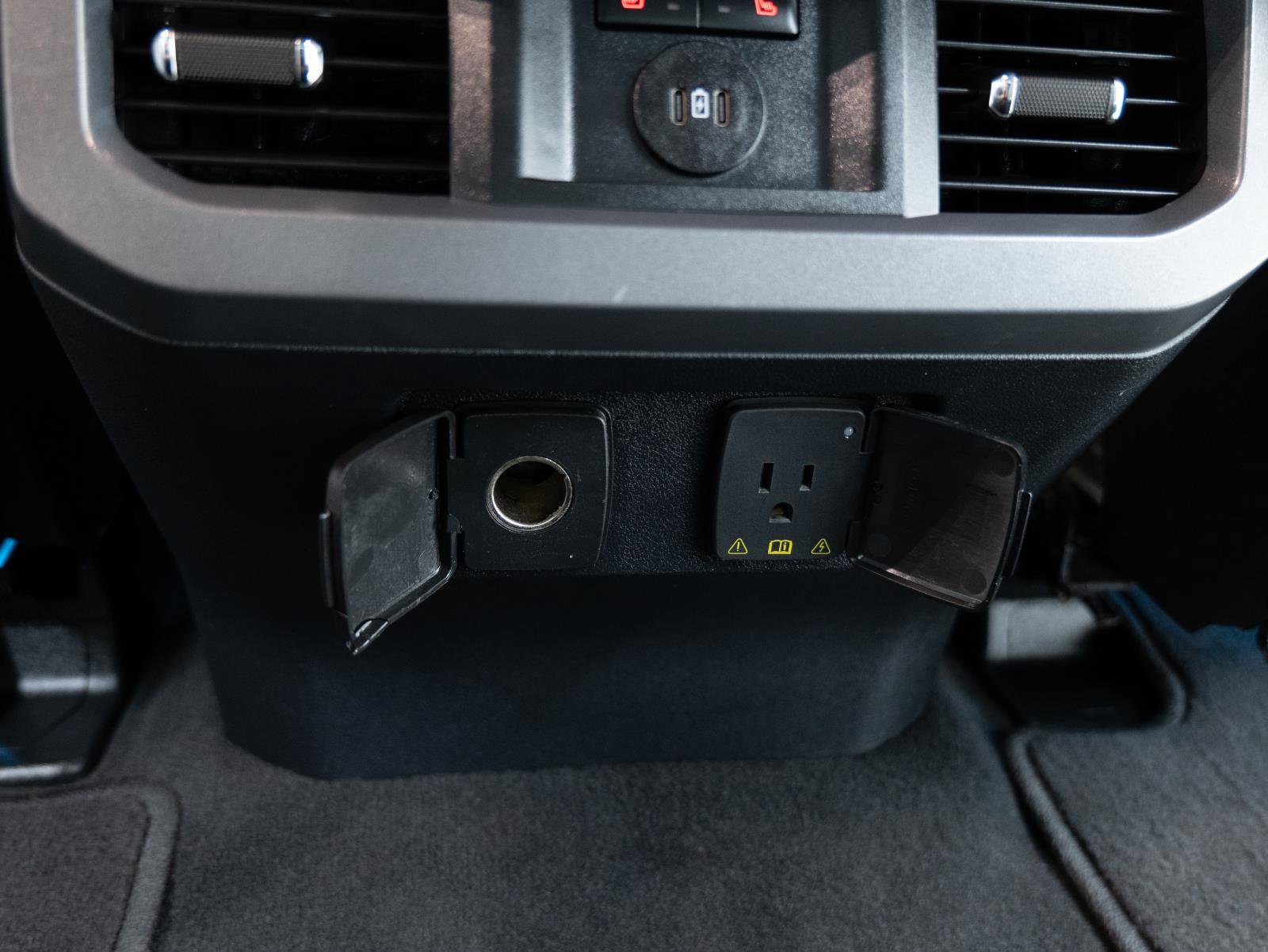 Used 2024 Ford F250 Lariat image 37