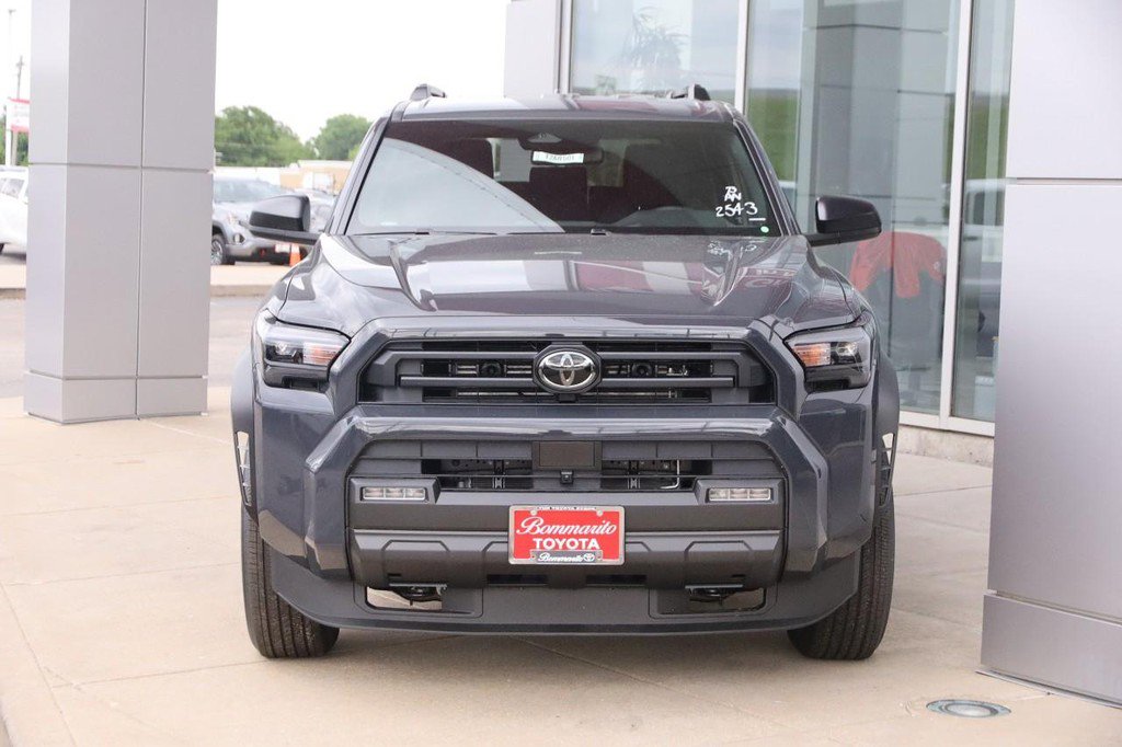 New 2026 Toyota 4Runner SR5 AWD/4WD image 4