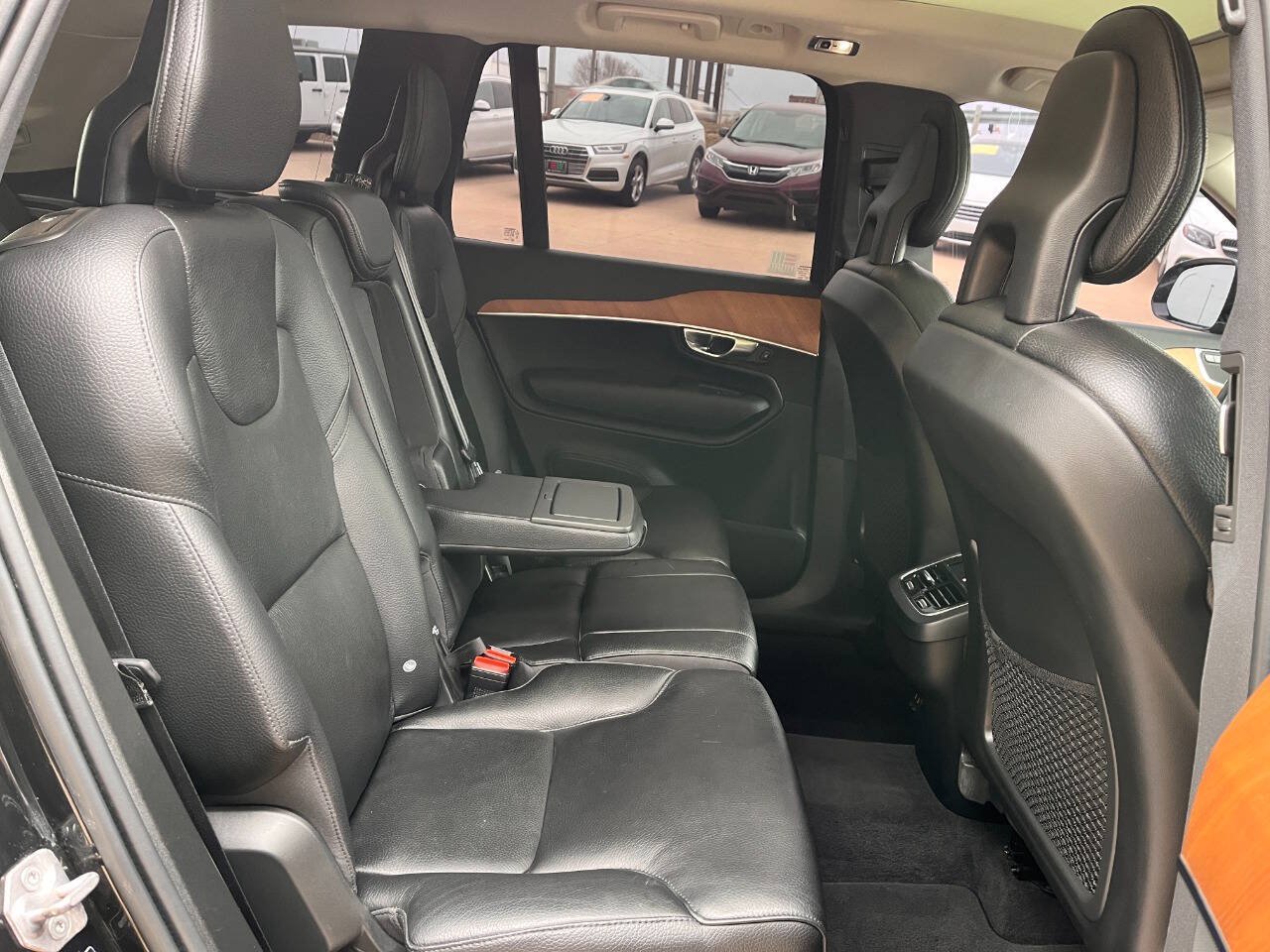Used 2022 Volvo XC90 T6 Momentum w/ Climate Package AWD/4WD image 24