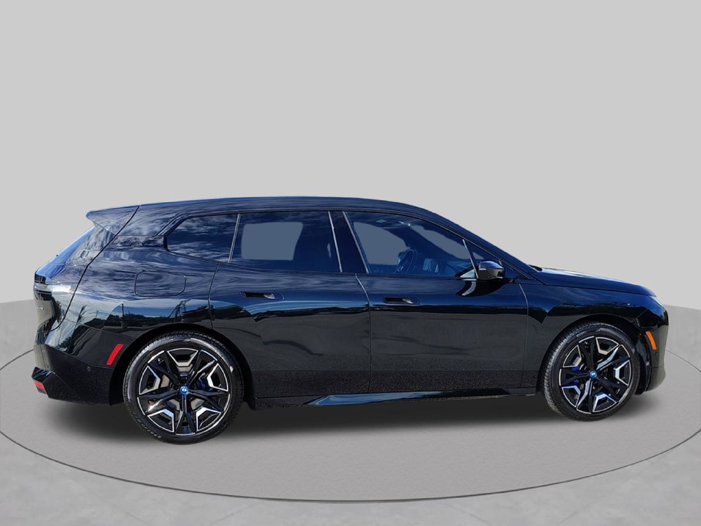 Used 2023 BMW iX xDrive50 w/ Ultimate Package 2 AWD/4WD image 10