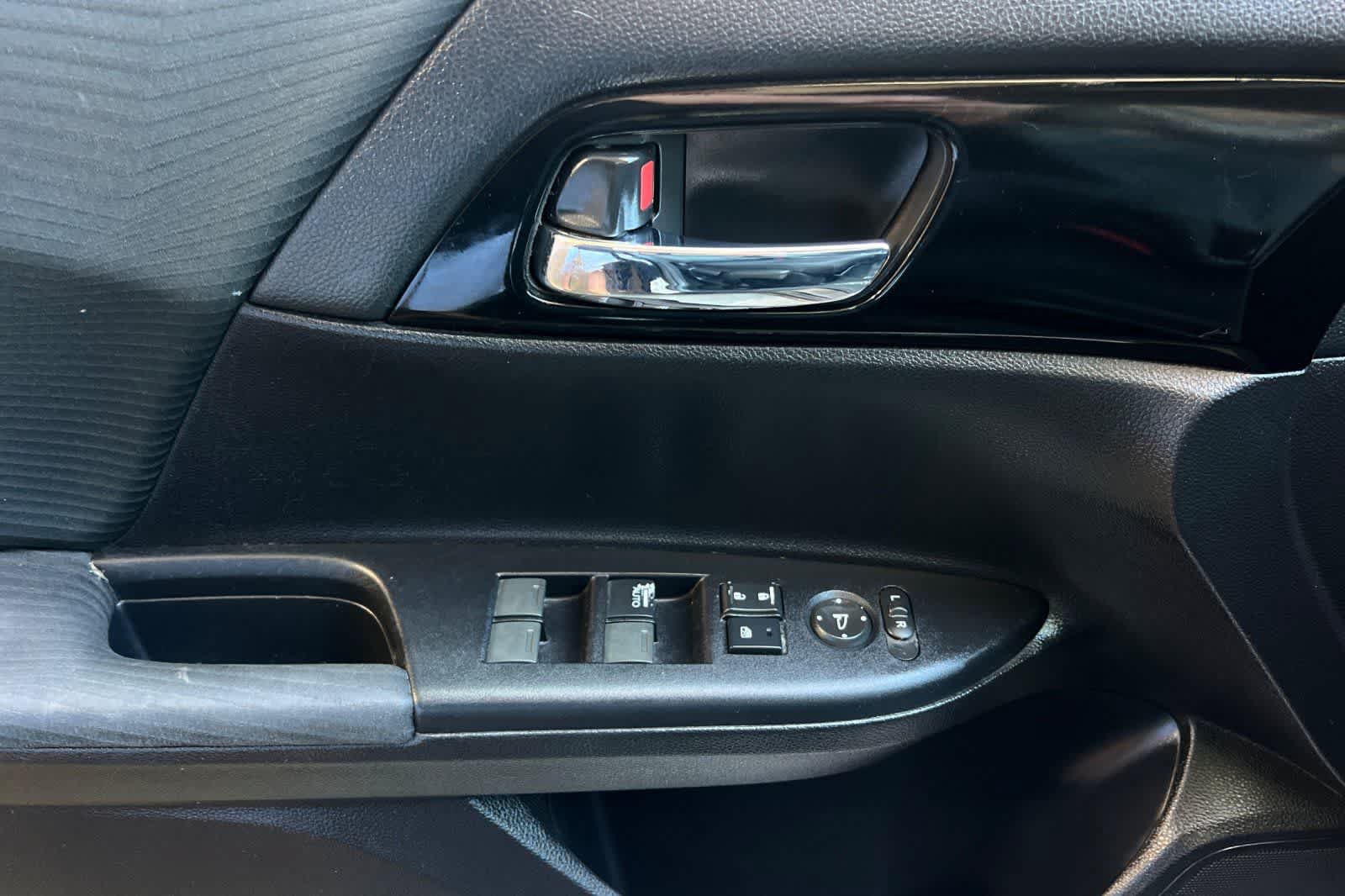 Used 2016 Honda Accord LX image 13