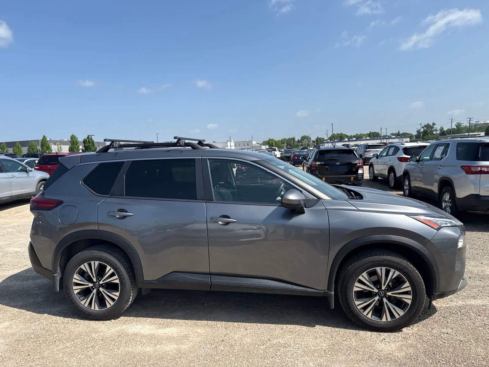 Used 2023 Nissan Rogue SV AWD/4WD image 9
