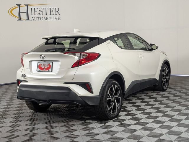 Used 2019 Toyota C-HR XLE FWD image 7