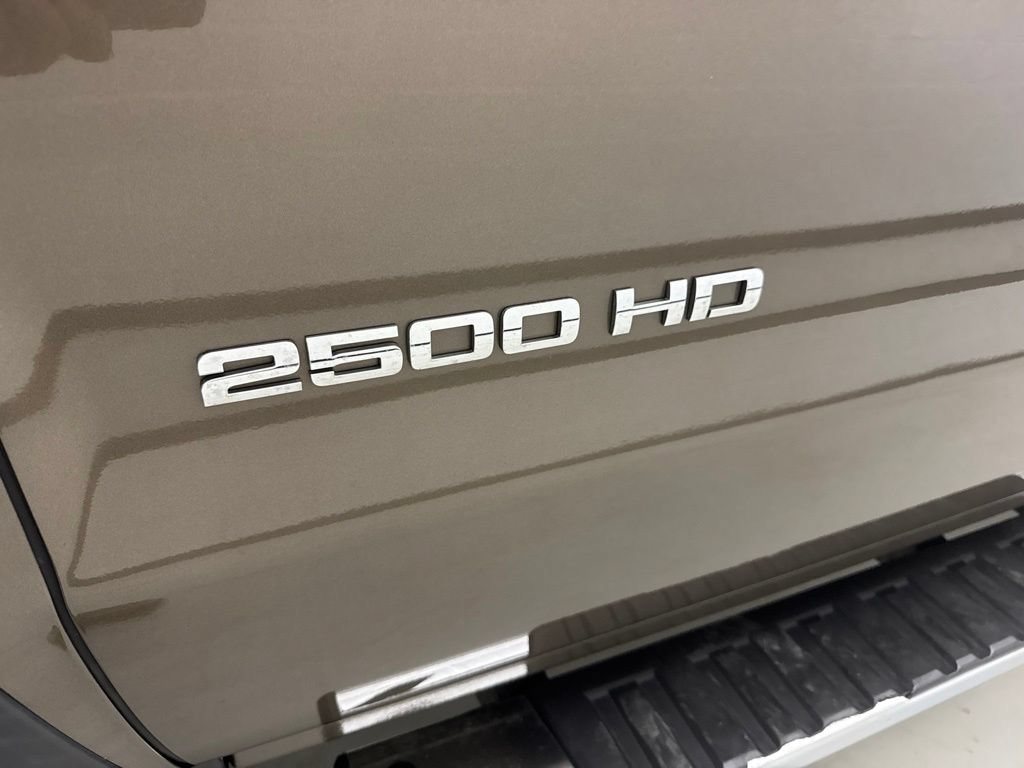 Used 2015 Chevrolet Silverado 2500 LT w/ LT Convenience Package AWD/4WD image 12