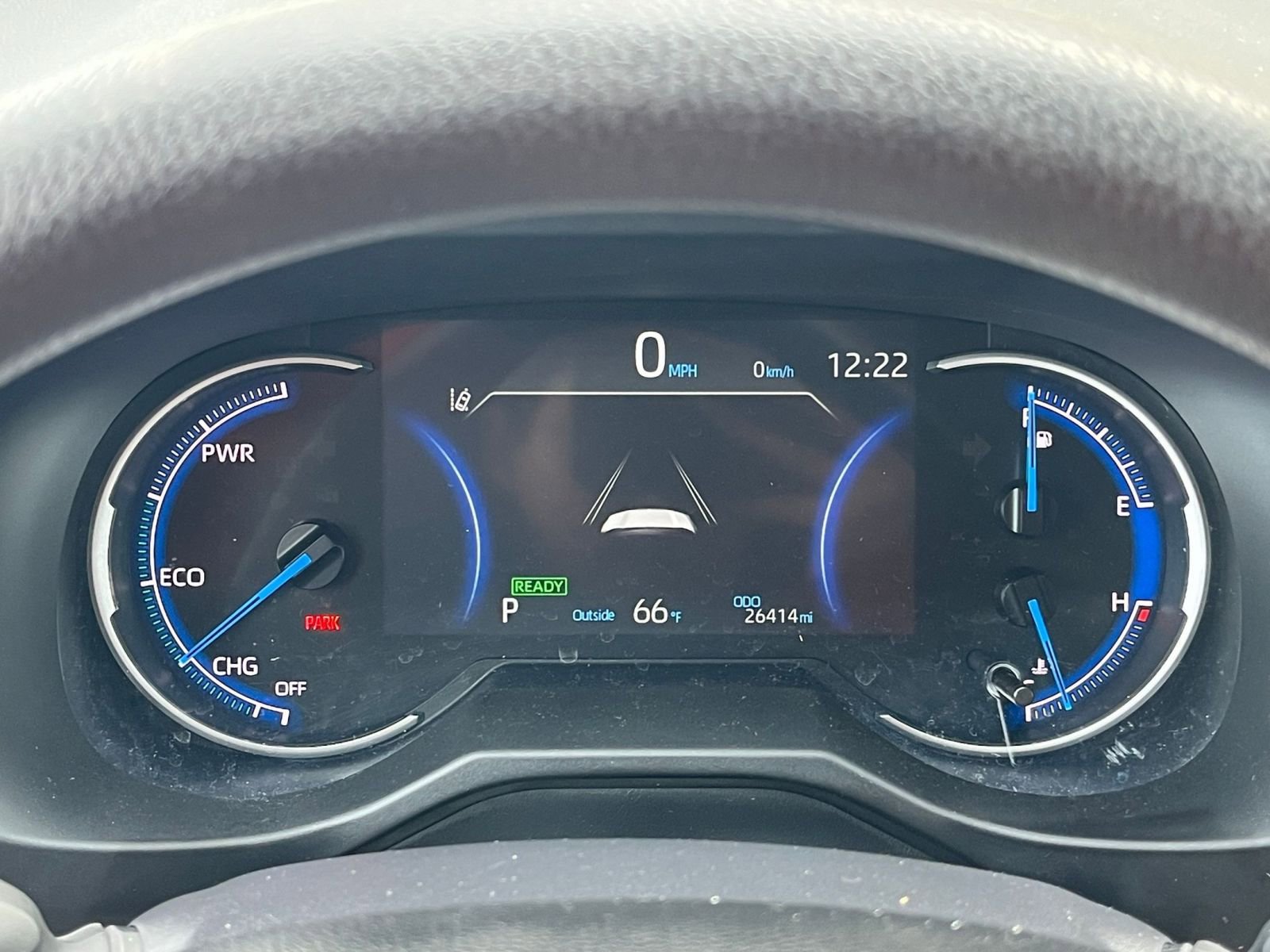 Used 2025 Toyota RAV4 LE image 37