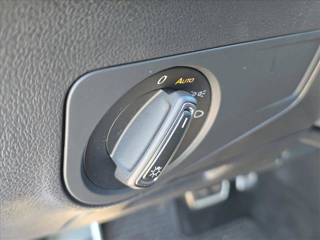 Used 2023 Volkswagen Tiguan SE R-Line FWD image 9