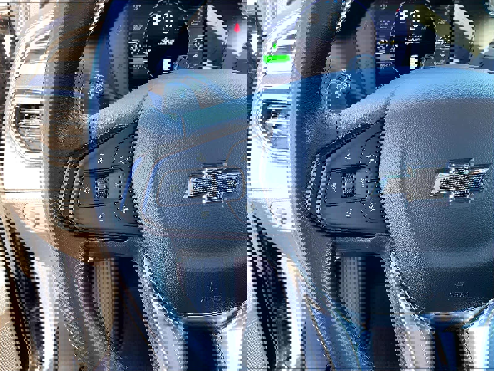 Used 2023 Chevrolet Bolt EUV Premier w/ Sun & Sound Package image 23