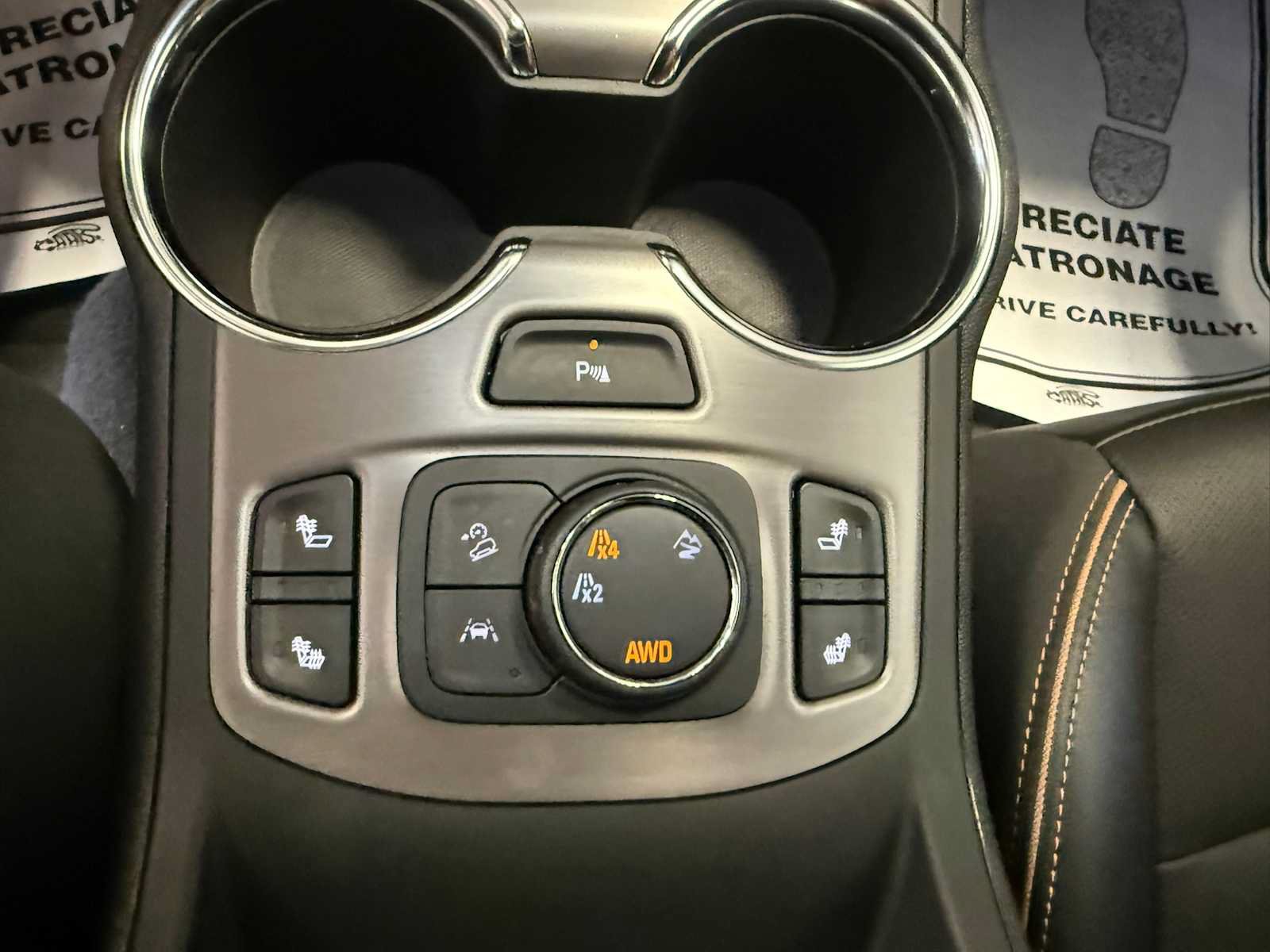 Used 2024 GMC Terrain AT4 w/ Tech Package AWD/4WD image 35