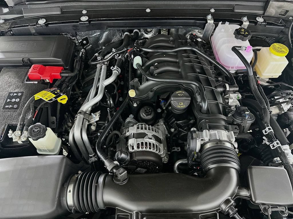 New 2025 Jeep Gladiator Sport AWD/4WD image 18